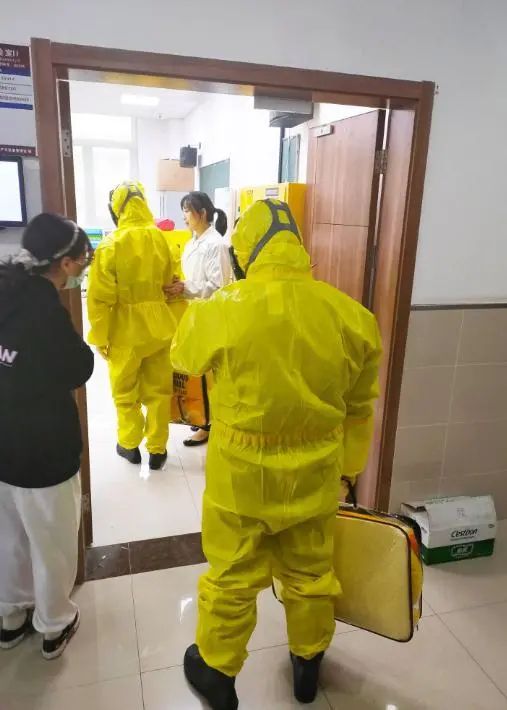 痛心!南航实验室爆炸,2死9伤!高校实验室为何屡出事故?(图7) 痛心!南航实验室爆炸,2死9伤!高校实验室为何屡出事故?(图7)