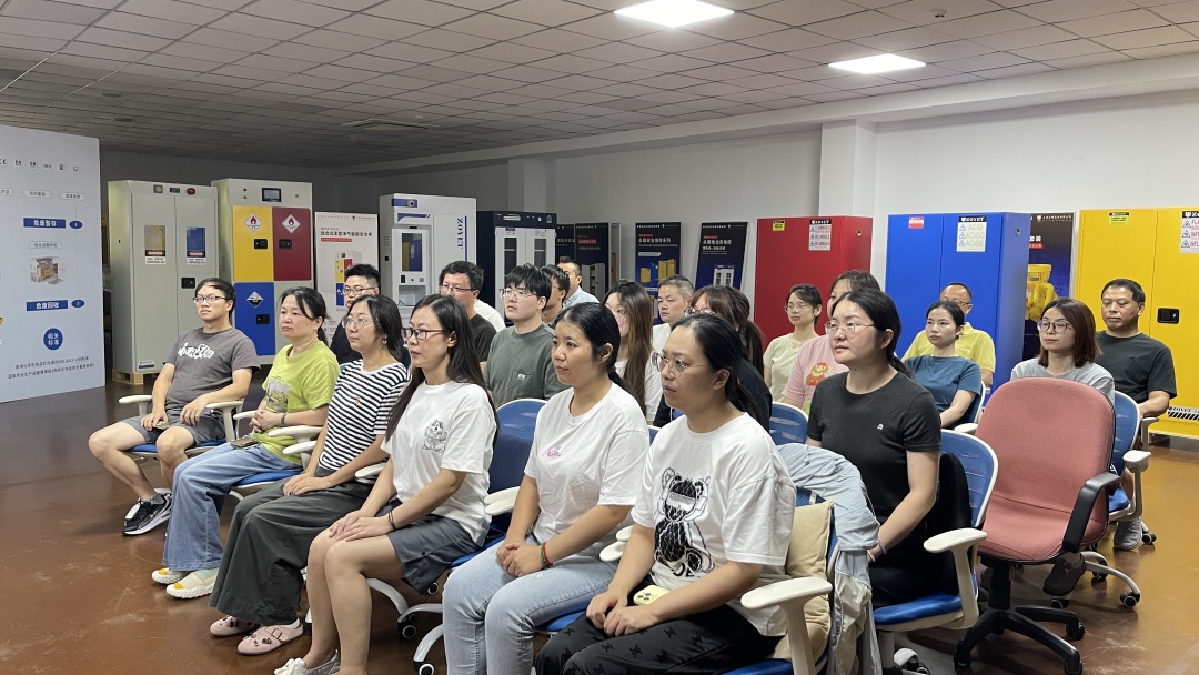 铭记历史，守护和平 | 众御集体观看抗战胜利 80 周年阅兵(图10)